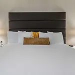 Best Western Premier Calgary Plaza Hotel & Conference Centre