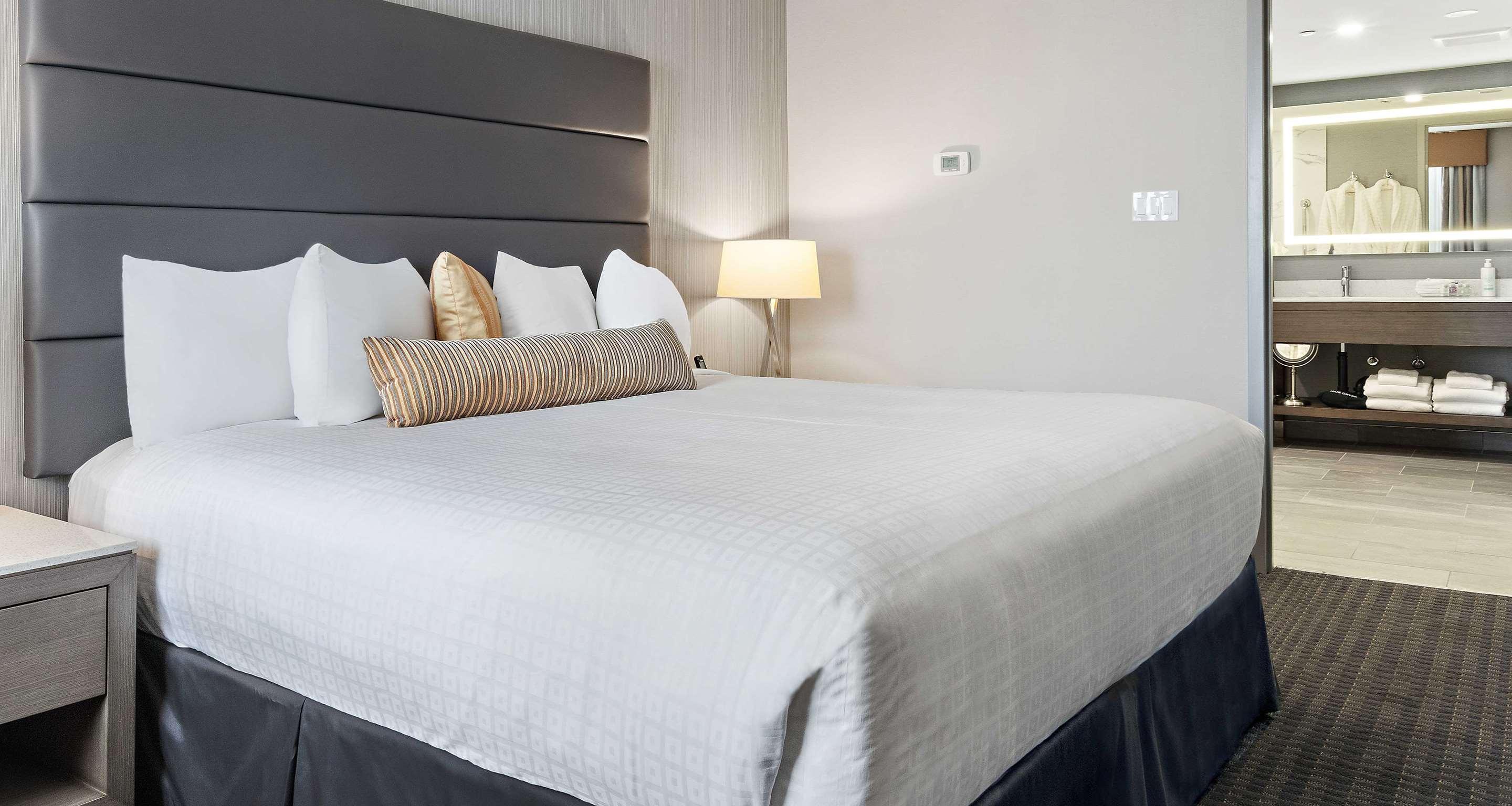 Western Premier Plaza & Conference Centre Hotel