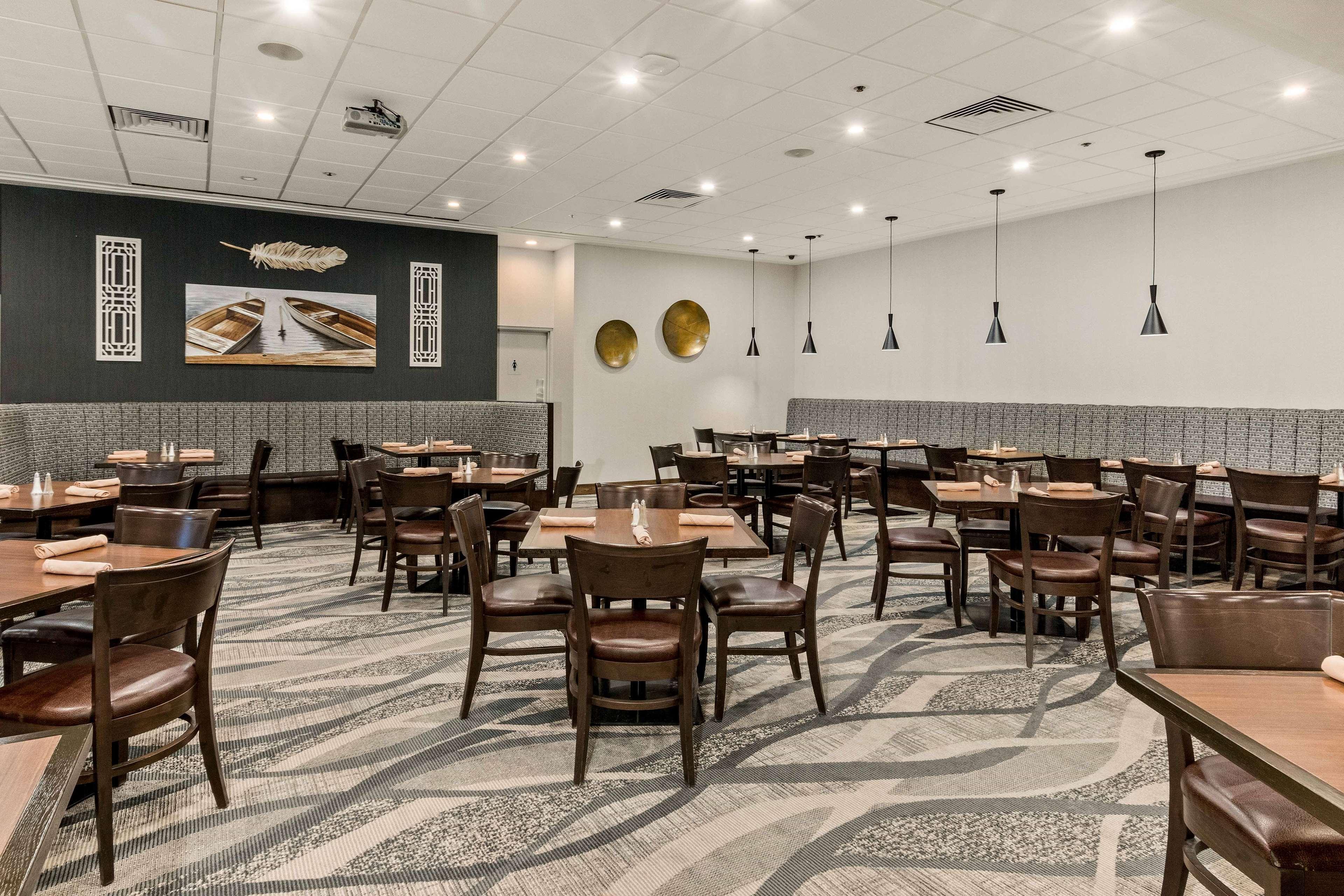 Western Premier Plaza & Conference Centre Calgary