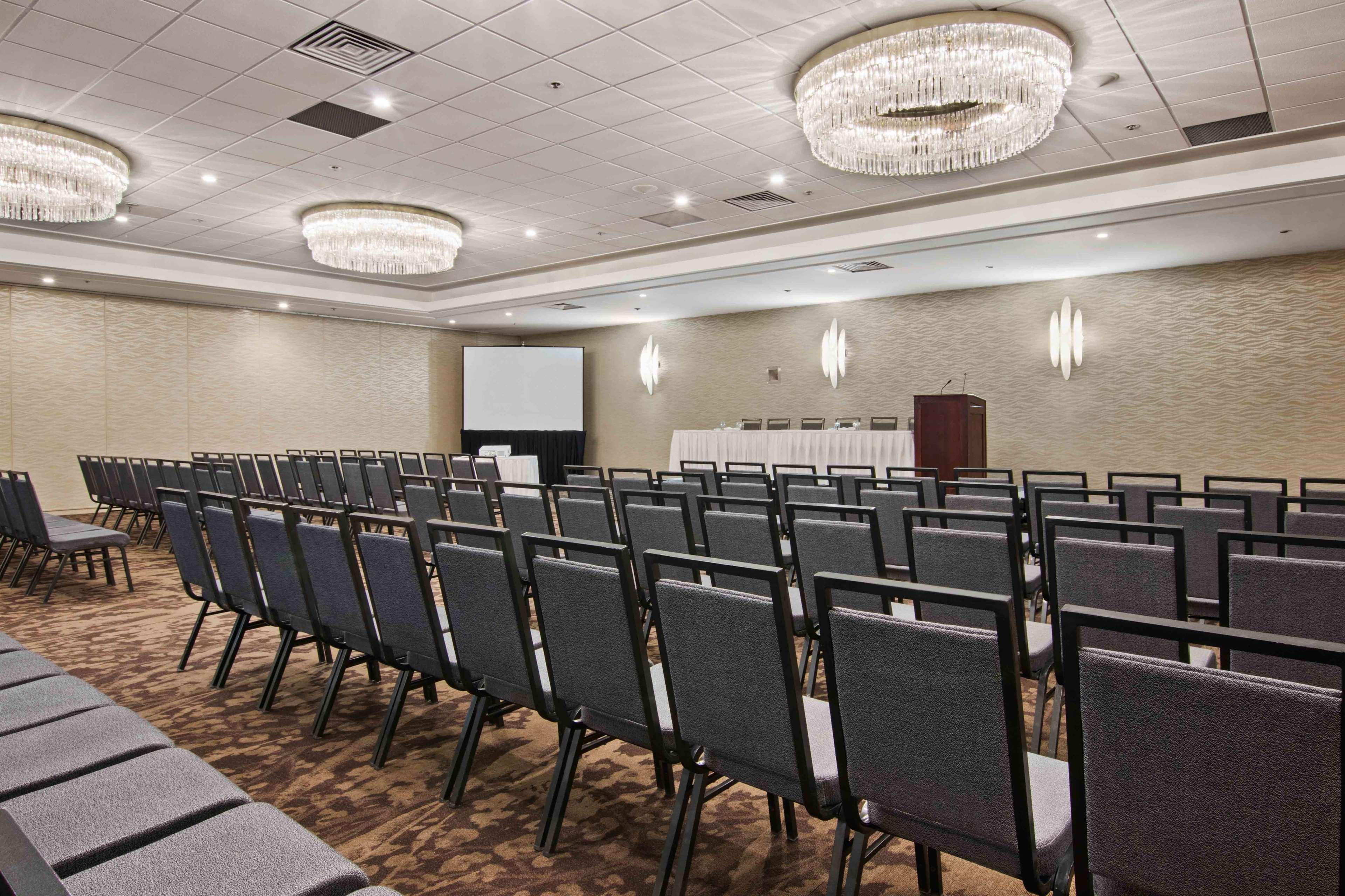Western Premier Plaza & Conference Centre Calgary