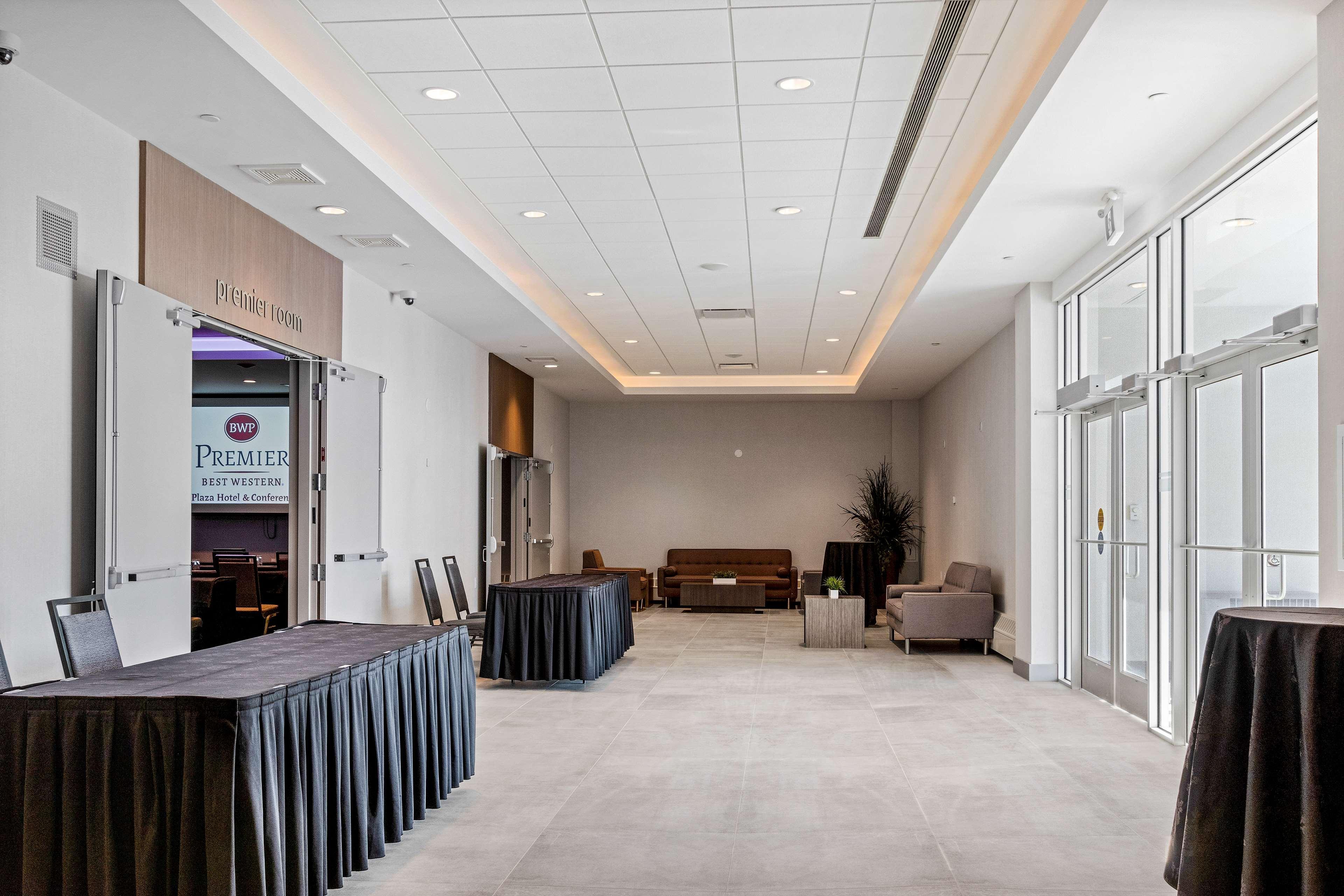 Western Premier Plaza & Conference Centre Hotel 4*
