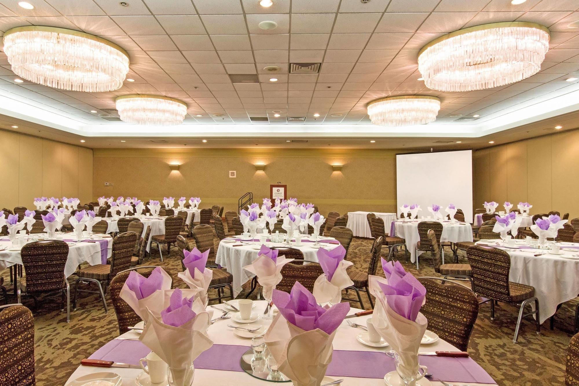 Western Premier Plaza & Conference Centre 4*