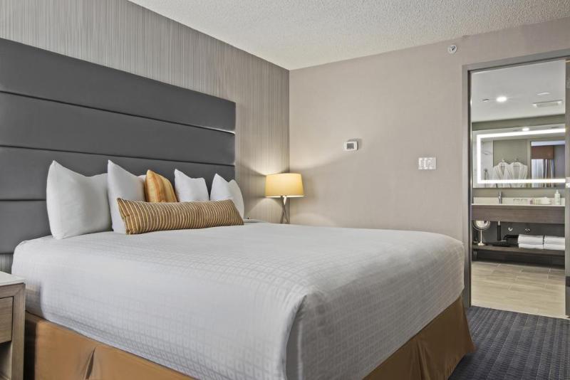 Western Premier Plaza & Conference Centre 4*